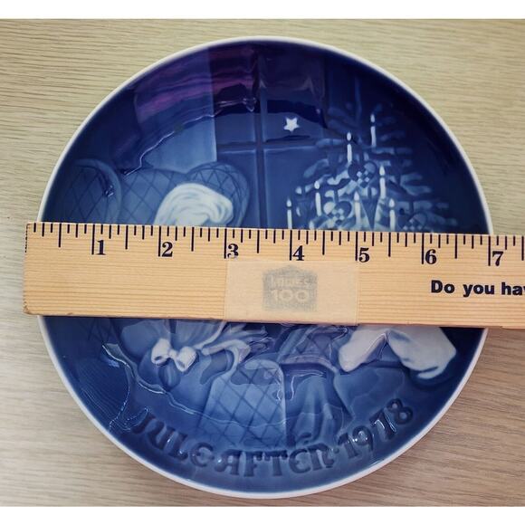 PLATE-COPENHAGEN DENMARK-BING & GRONDAHL-A CHRISTMAS TALE-1978 - Picture 7 of 7